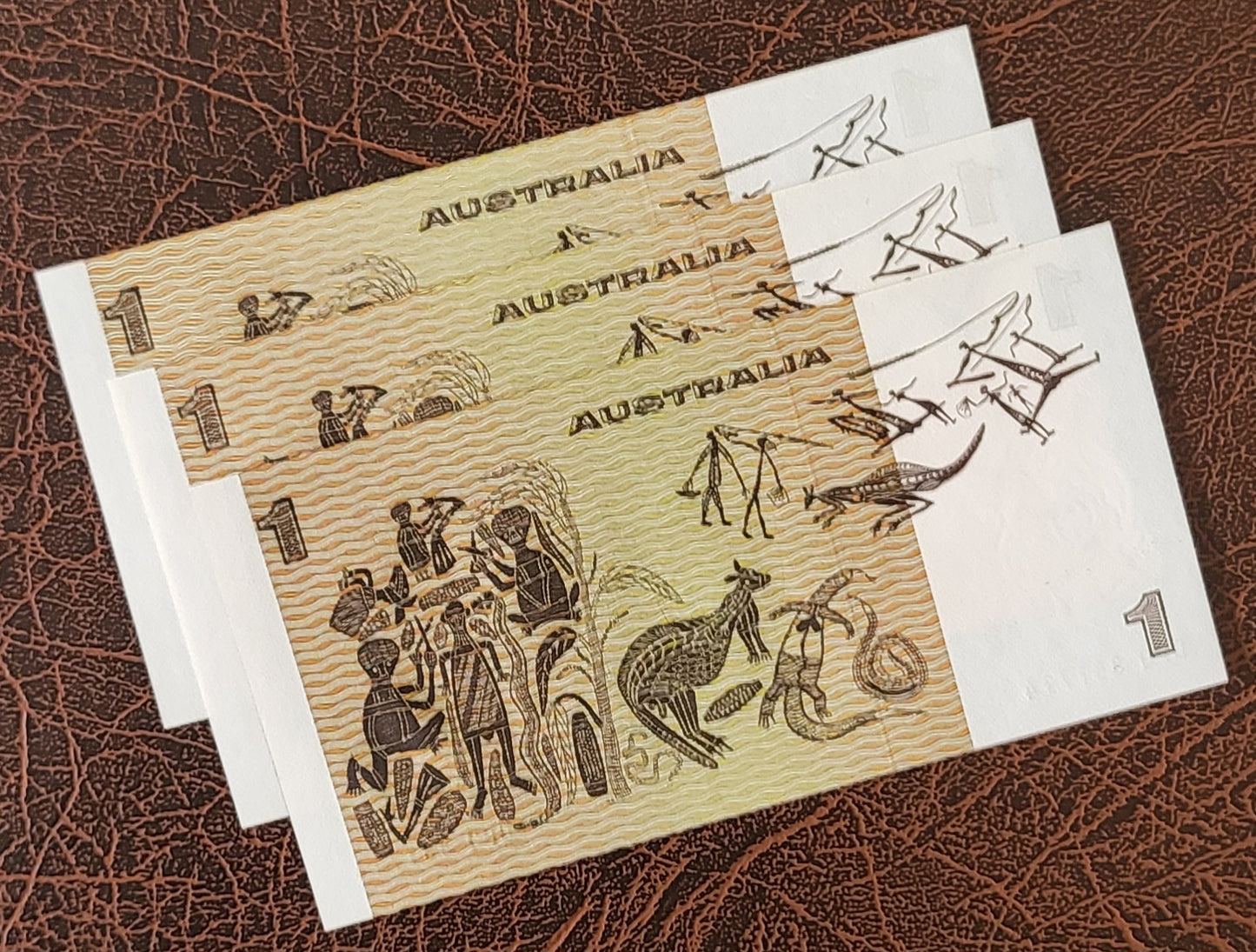 One Dollar 1983 Australia Uncirculated UNC P 42d