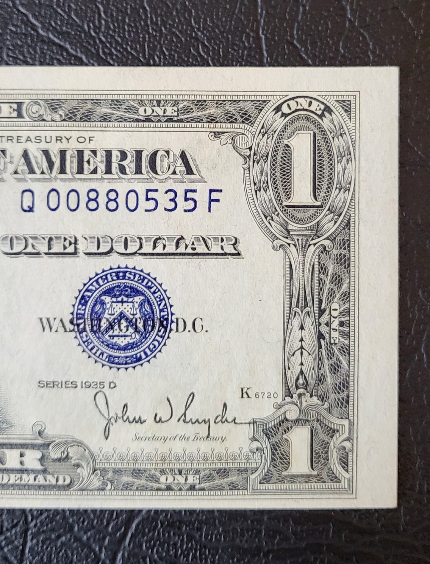One Dollar 1935 Blue Seal United States of America USA Uncirculated UNC (Misalignment error) rare - Minor Handelling signs