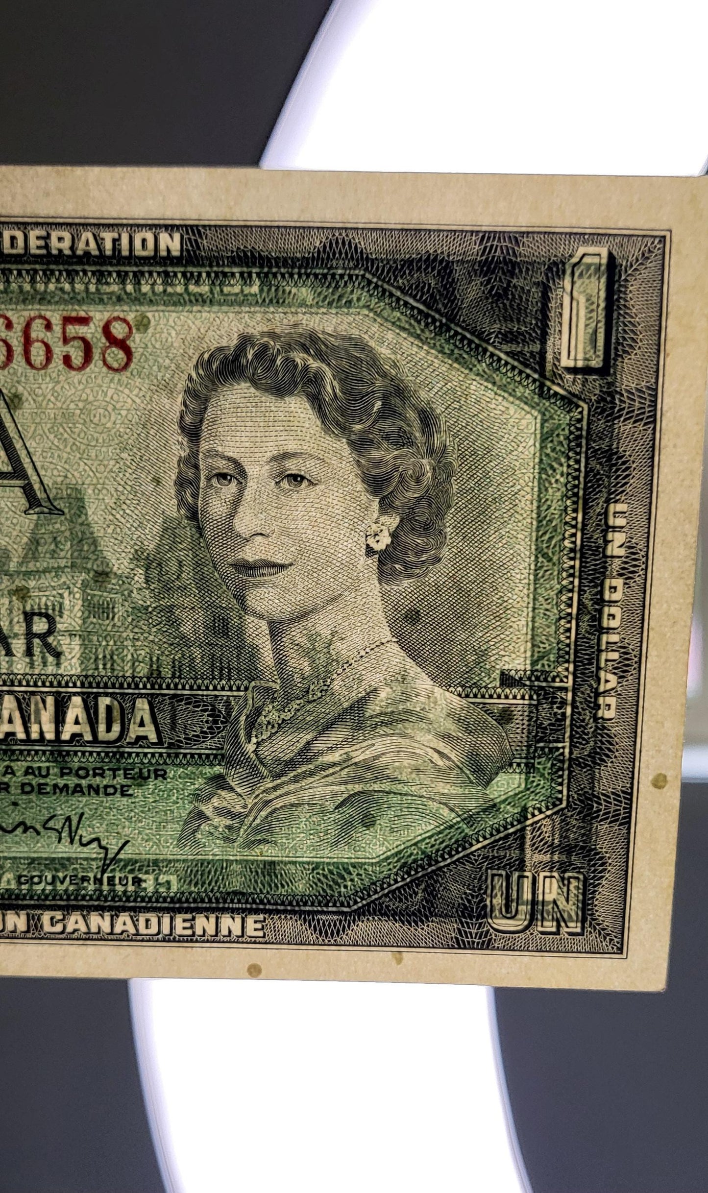 One 1 Dollar  1967 Canada Centennial Commemorative Consecutive pair BC 45a UNC