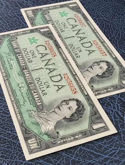 One 1 Dollar  1967 Canada Centennial Commemorative Consecutive pair BC 45a UNC