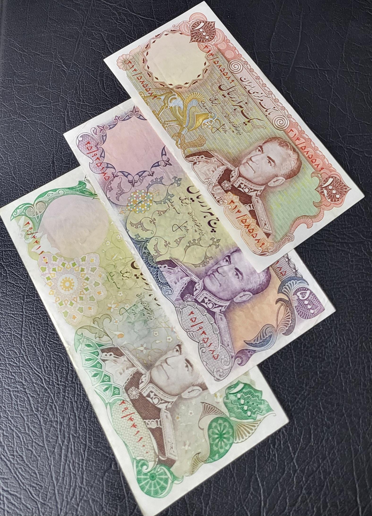 Set of 1000, 5000 and 10000 Rials 1974 Pahlavi Shah Persian notes Very fine VF to Extremely fine XF