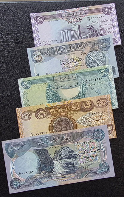 Set of 50, 250, 500, 1000, 5000 Dinars 2004 Iraq Uncirculated UNC (Five notes)- see the description