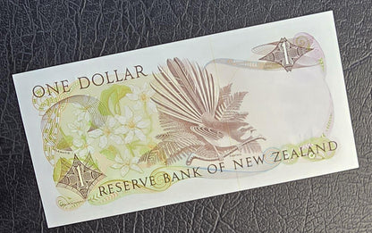 One Dollar 1981- 1985 Newzealand Gem Uncirculated UNC