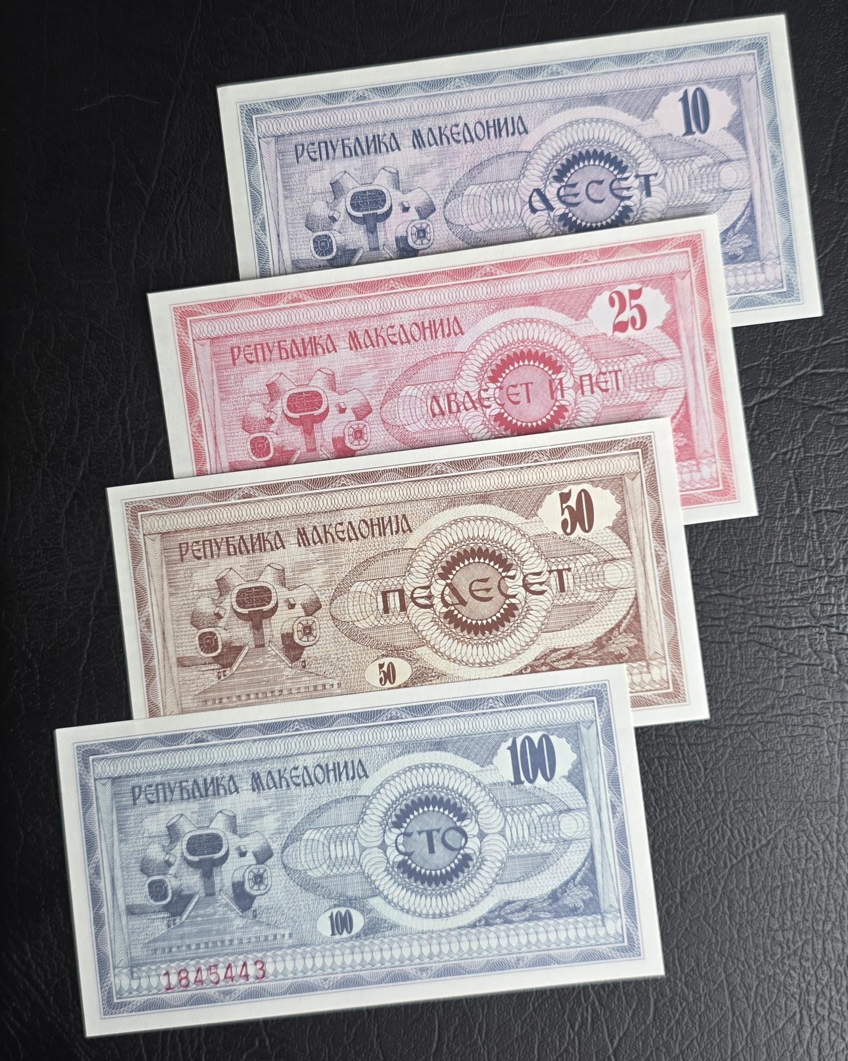 Set of 10, 25, 50 and 100 Denari 1992 Macedonia Uncirculated UNC (x4 banknotes in total)