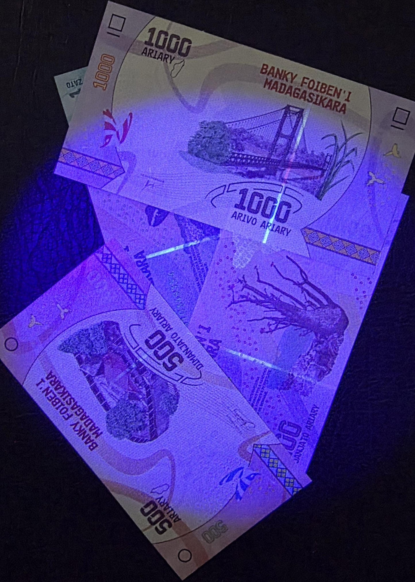 Set of 100, 200, 500 and 1000 Ariary 2017 Madagascar Gem Uncirculated UNC (4 notes)