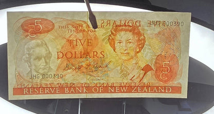 Five Dollar 1989- 1991 Newzealand Gem Uncirculated UNC (Low serial number)