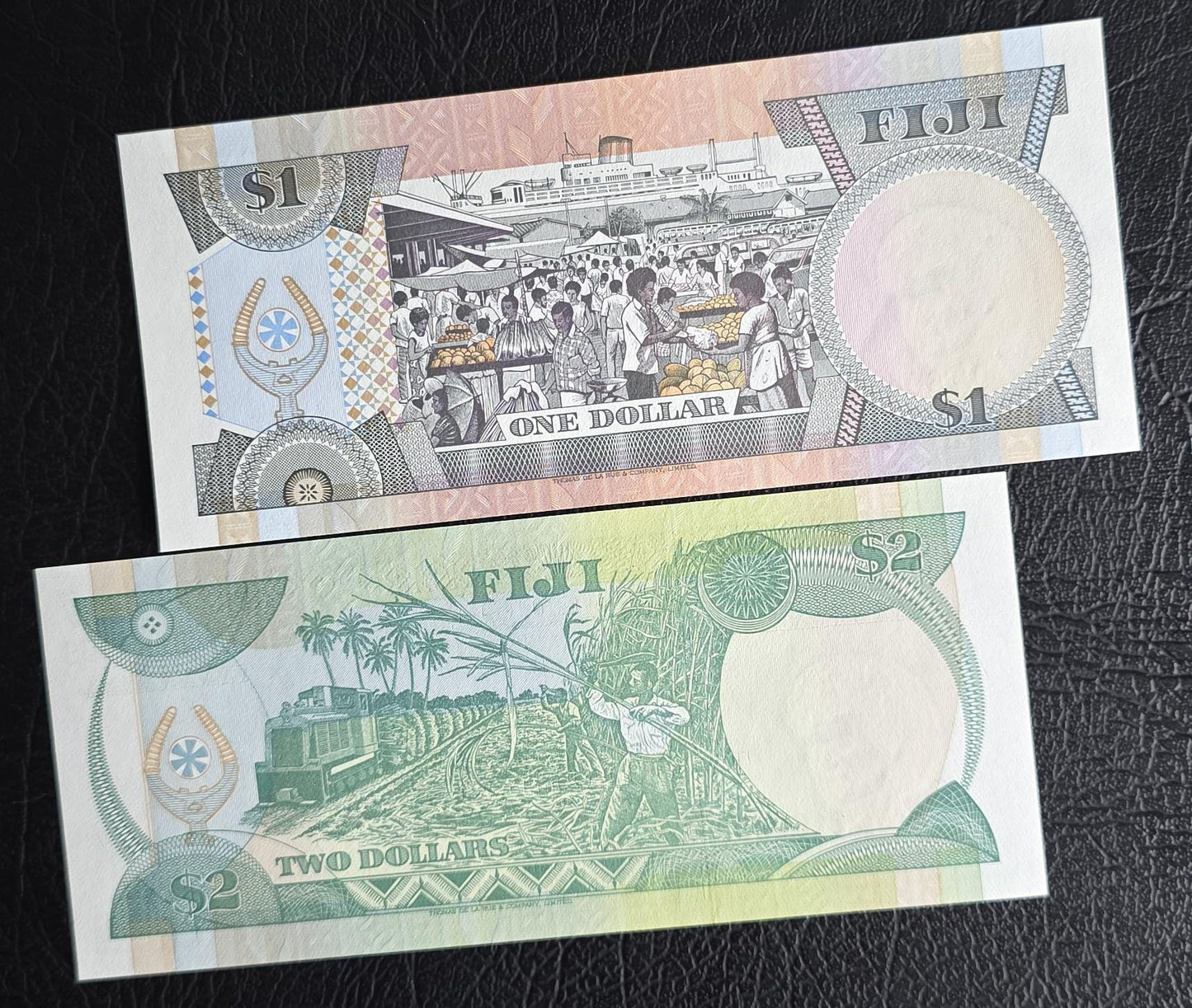 Set of 1 and 2 Dollar (s) 1993- 1995 Fiji Uncirculated UNC (two notes)