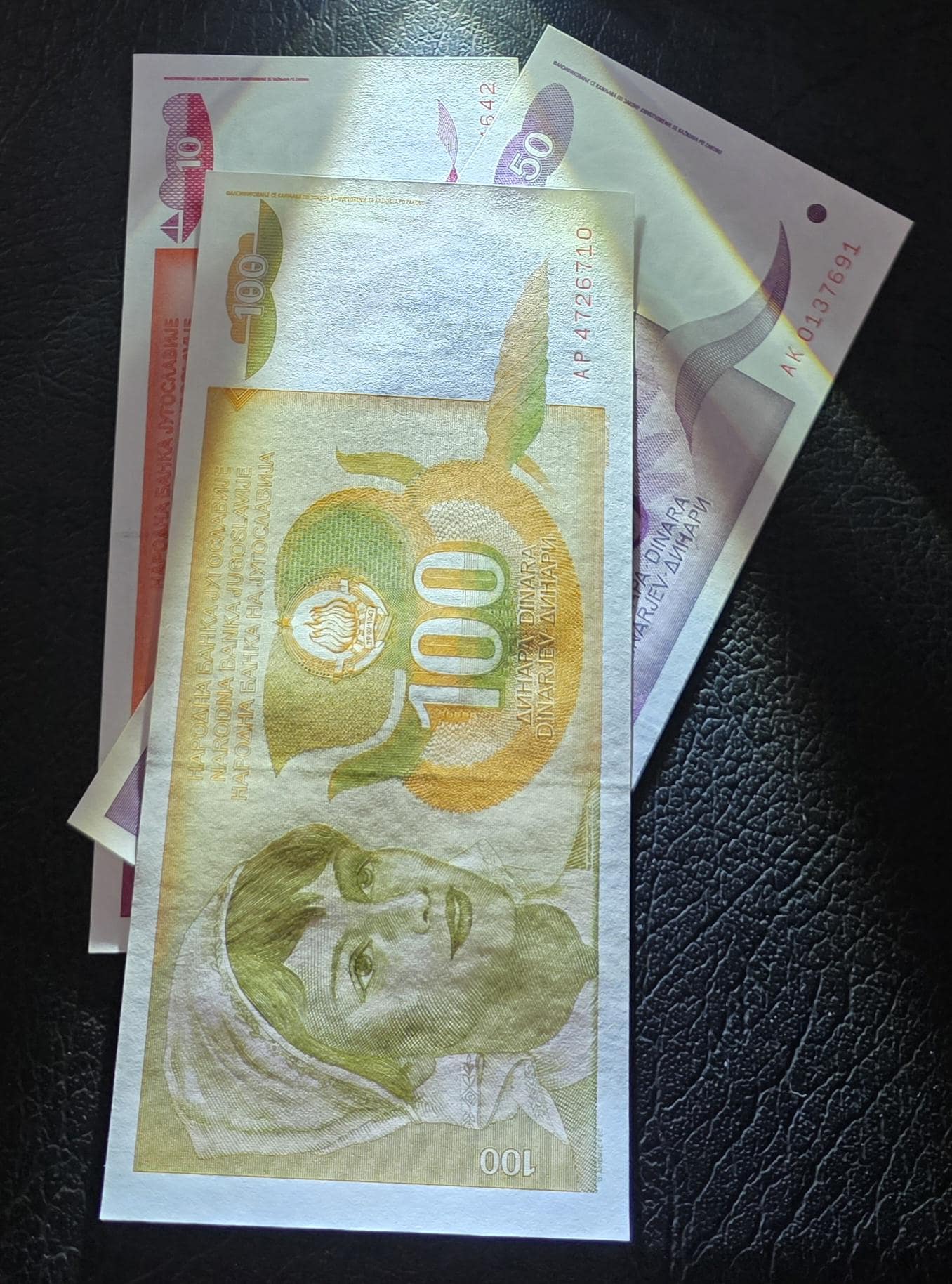 Set of 10, 50 and 100 Dinara 1990 Yugoslavia Uncirculated UNC (Three notes)