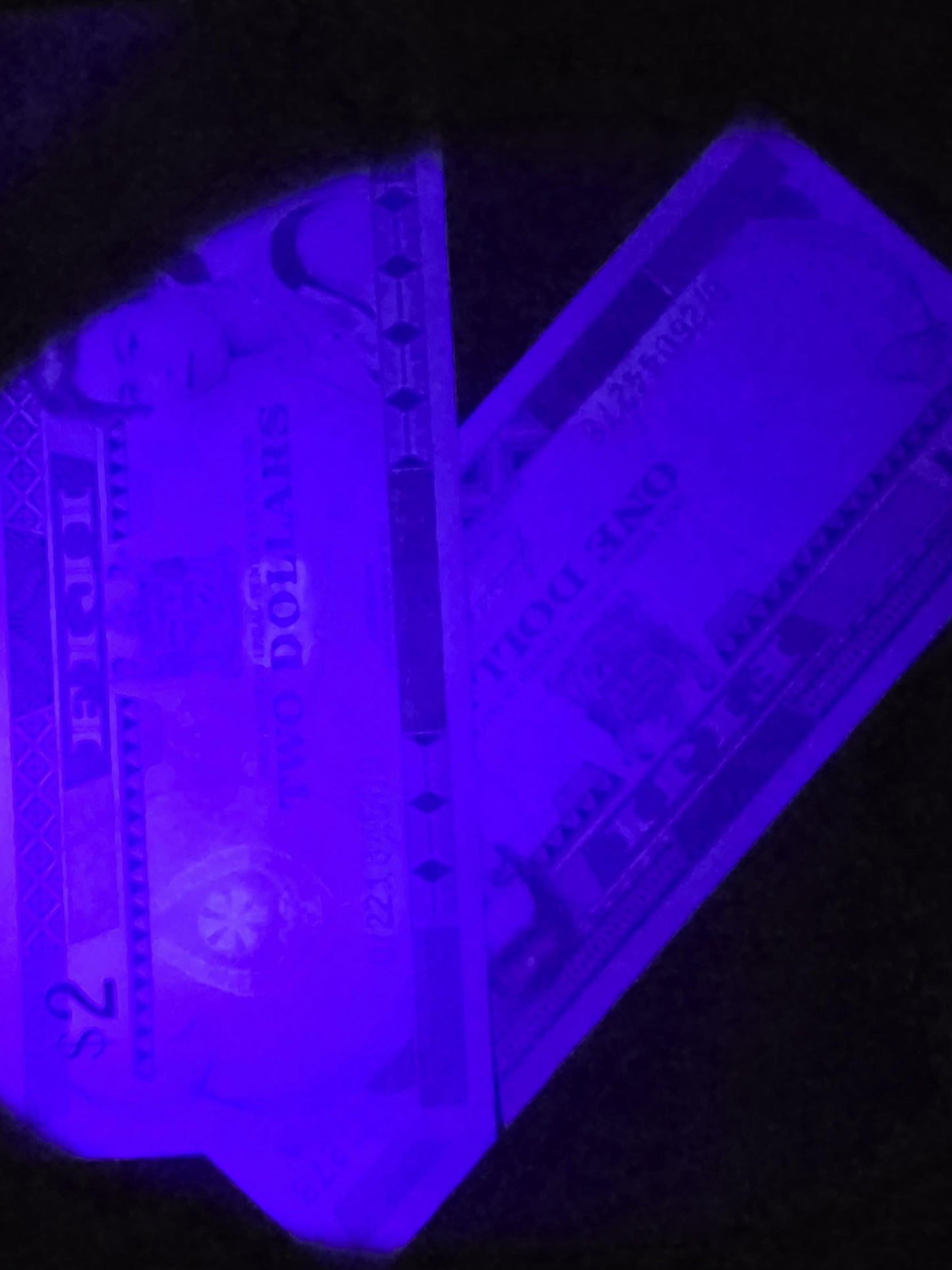 Set of 1 and 2 Dollar (s) 1993- 1995 Fiji Uncirculated UNC (two notes)