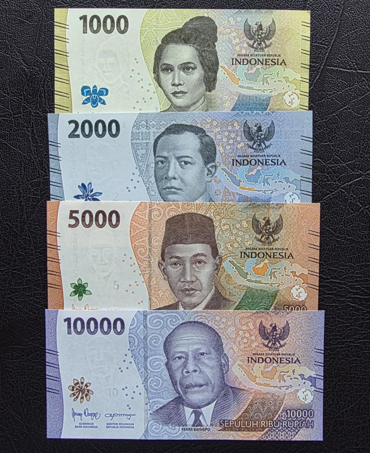 Set of 1000, 2000, 5000 and 10000 Rupiah 2022 New Design Indonesia Gem Uncirculated UNC (4 notes)