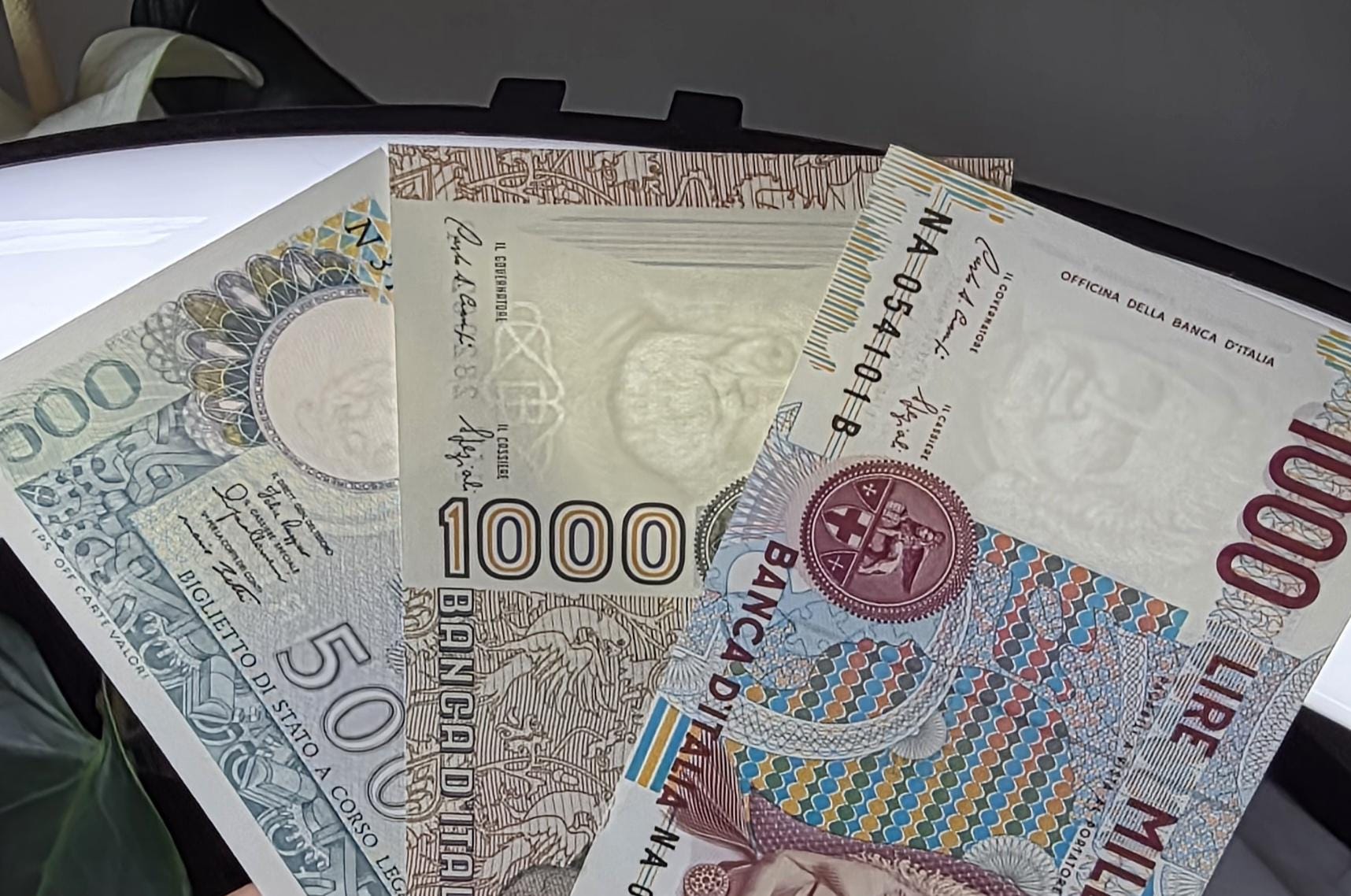 Set of 500, 1000 (×2), 2000, 5000 and 10000 1970s- 1990s Lire Italy Italia Gem Uncirculated UNC ( 6 notes)