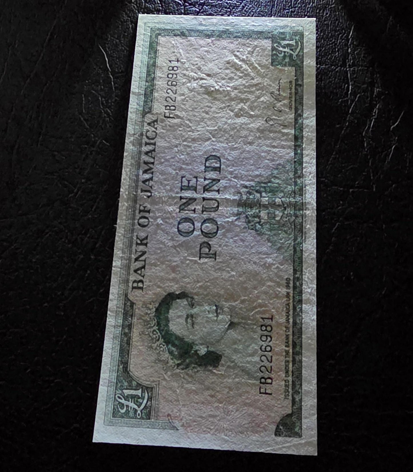 Set of 5, 10 and One (Shillings/ Pound) 1960s Pineapple Jamaica About Uncirculated AUNC Rare (Three notes)