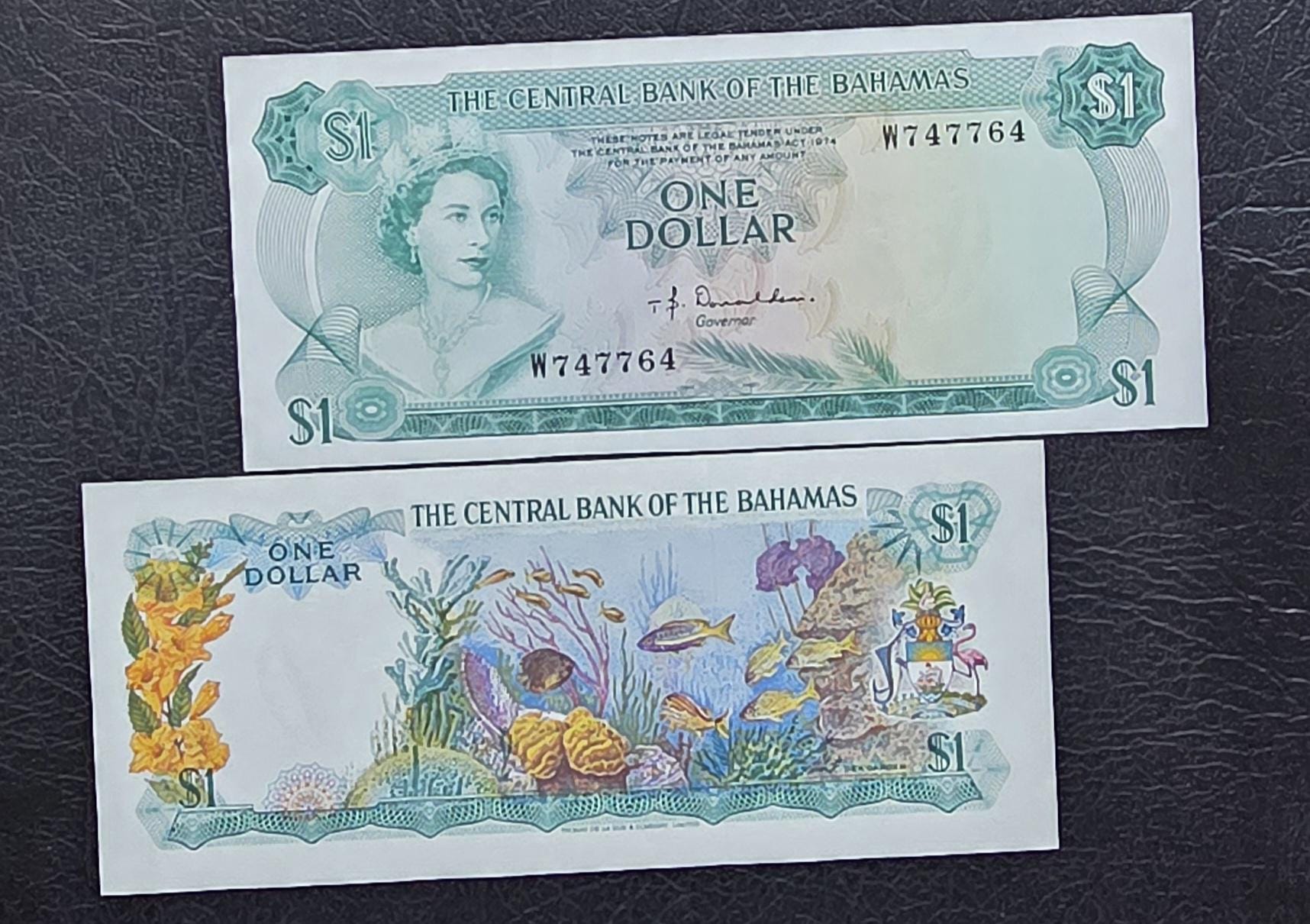 One 1 Dollar 1974 Bahamas British Colony Gem Uncirculated UNC