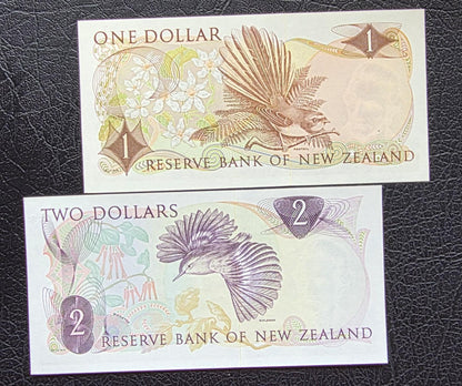 Set of 1 and 2 Dollars 1977- 1981 New Zealand STAR notes Uncirculated UNC (2 notes)