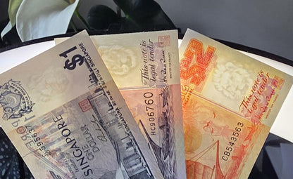 Set of 1 and 2 (x2) Dollars 1976- 1998 Singapore notes Gem Uncirculated UNC (3 banknotes)