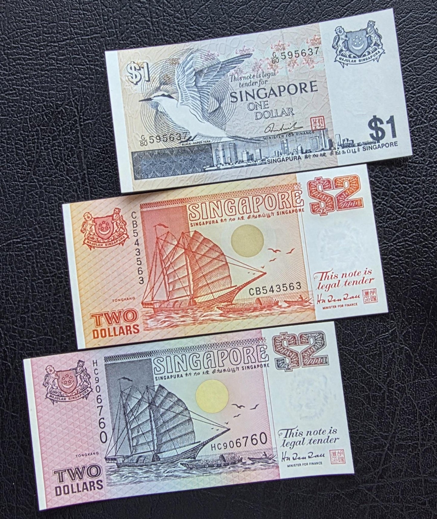 Set of 1 and 2 (x2) Dollars 1976- 1998 Singapore notes Gem Uncirculated UNC (3 banknotes)