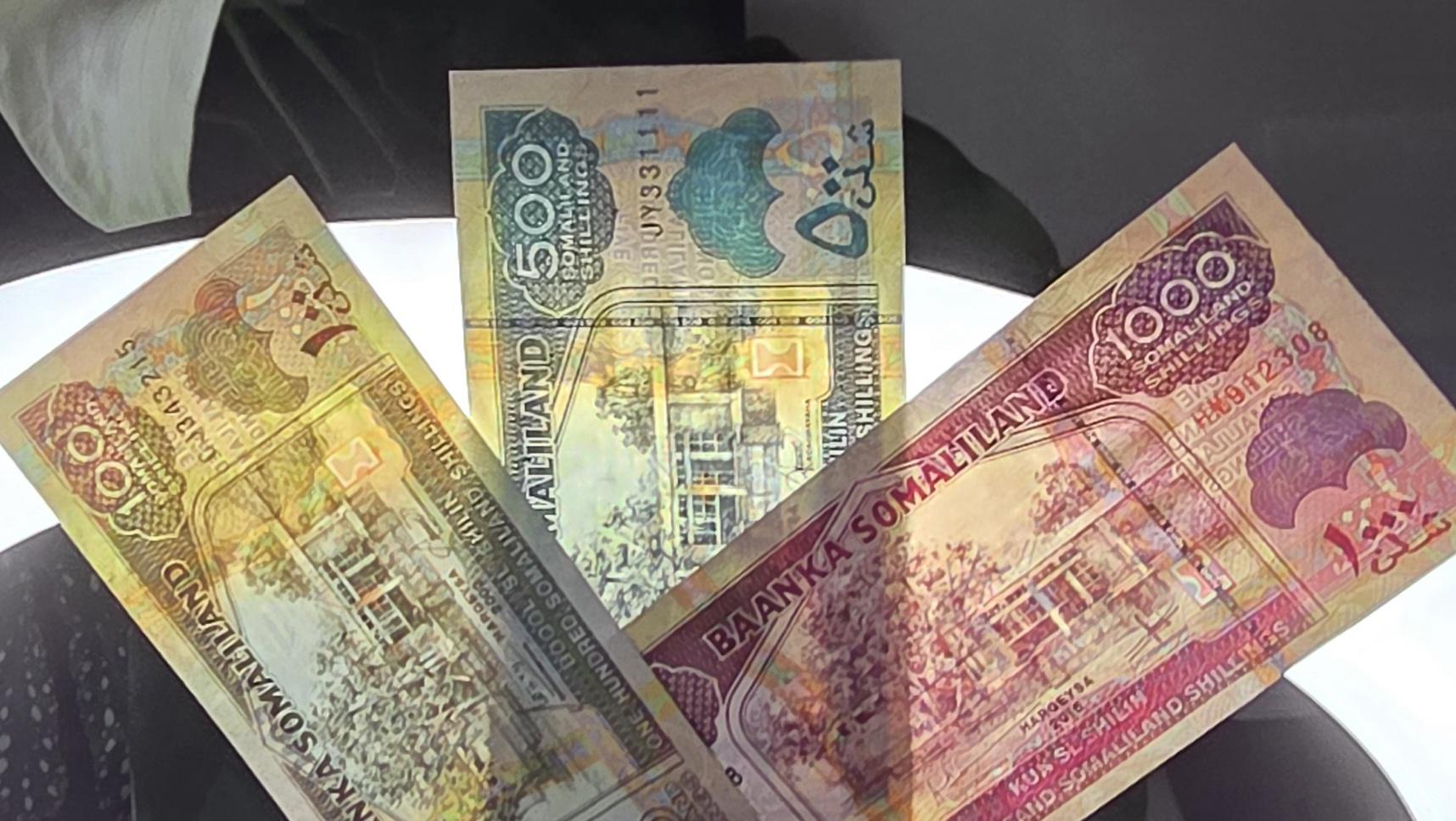 Set of 100, 500 and 1000 Shillings 2002- 2015 Somaliland notes Gem Uncirculated UNC (3 banknotes)