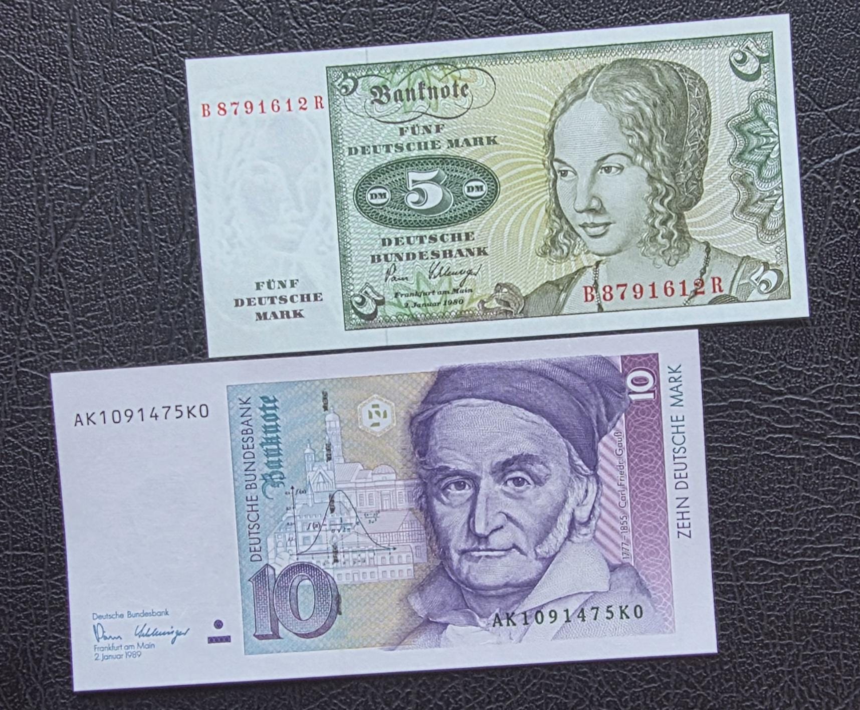 Set of 5 and 10 Deutsche Marks 1989 Germany Federal Republic Gem Uncirculated UNC (two notes)
