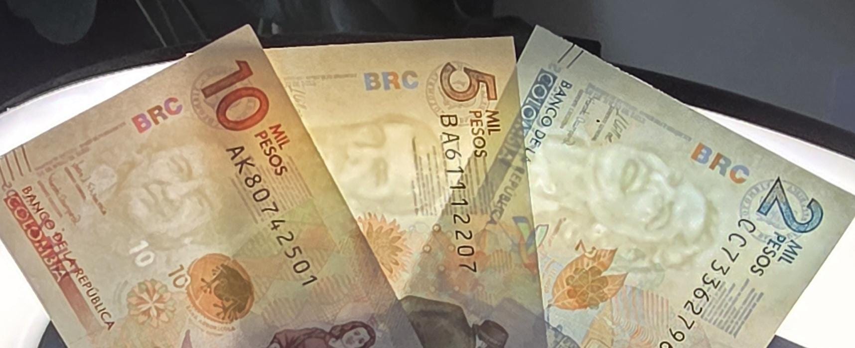 Set of 2, 5 and 10 Pesos 2020- 2022 Colombia notes Gem Uncirculated UNC (3 banknotes)