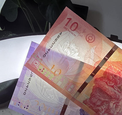 Set of 10 and 20 Patacas 2020 Macau notes Uncirculated UNC (two notes)