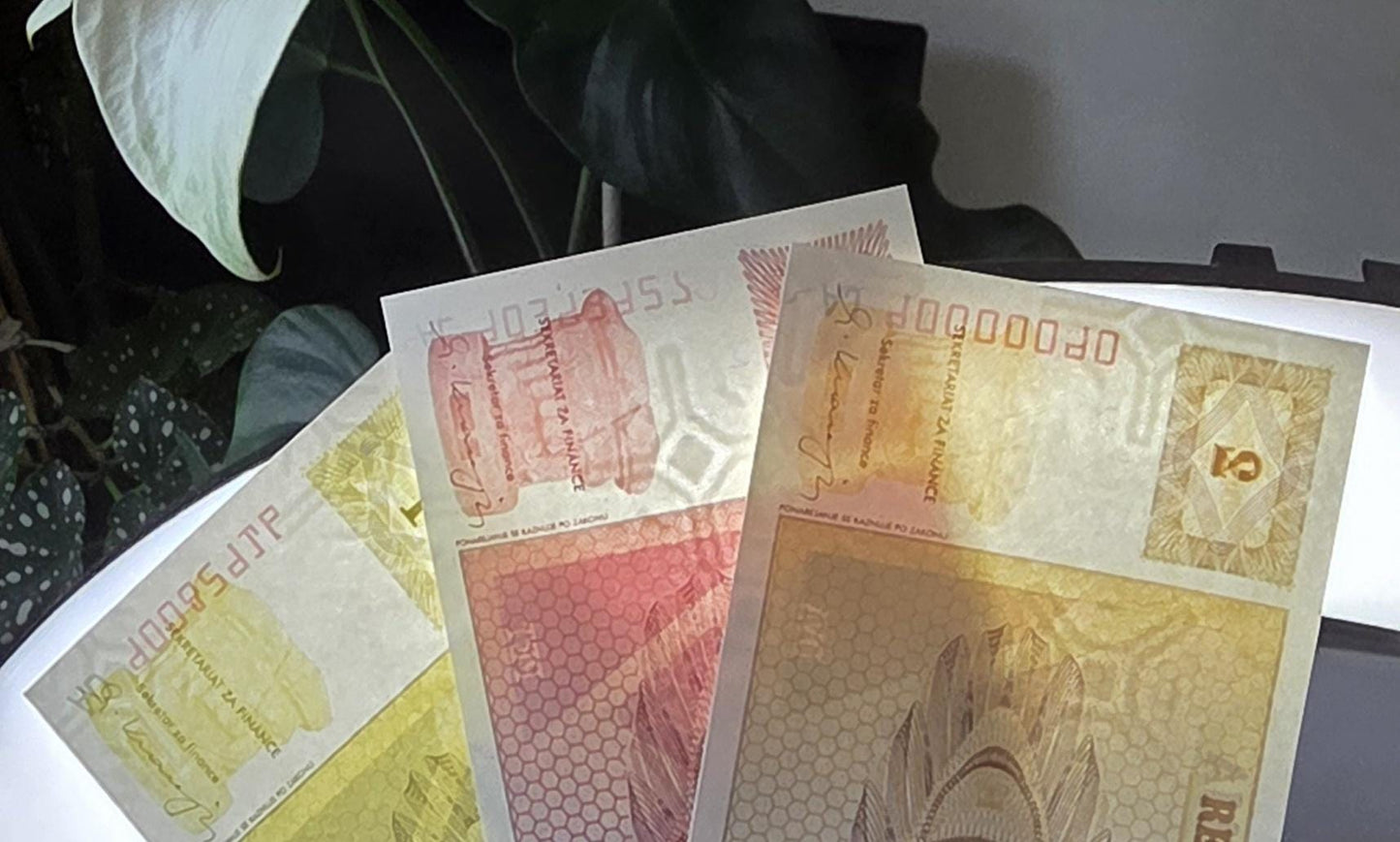 Set of 1, 2 and 5 Tolarjev 1990 Slovenia notes Uncirculated UNC (three notes)