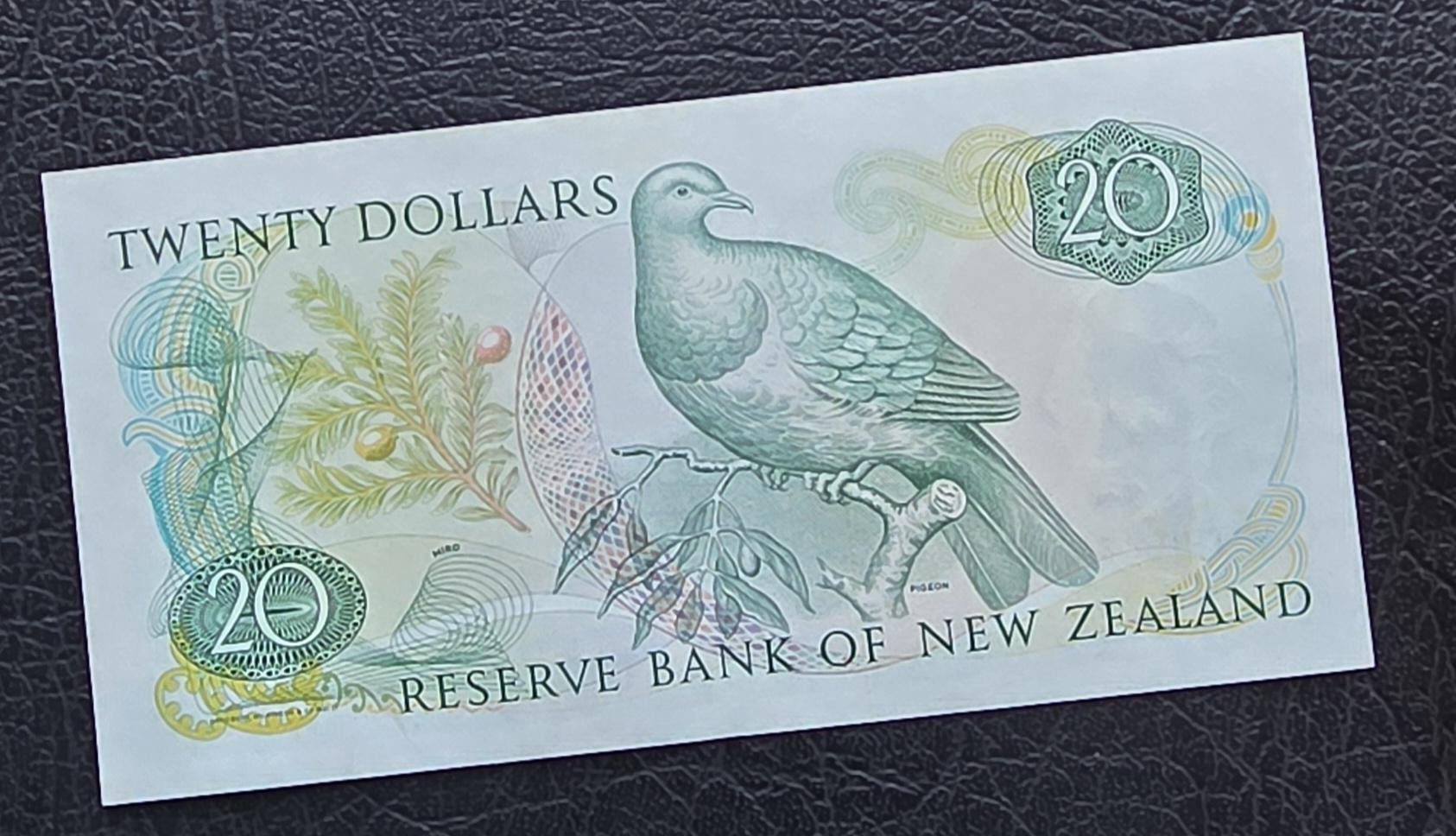 20 Dollars 1985- 1989 Newzealand Uncirculated UNC (rare)