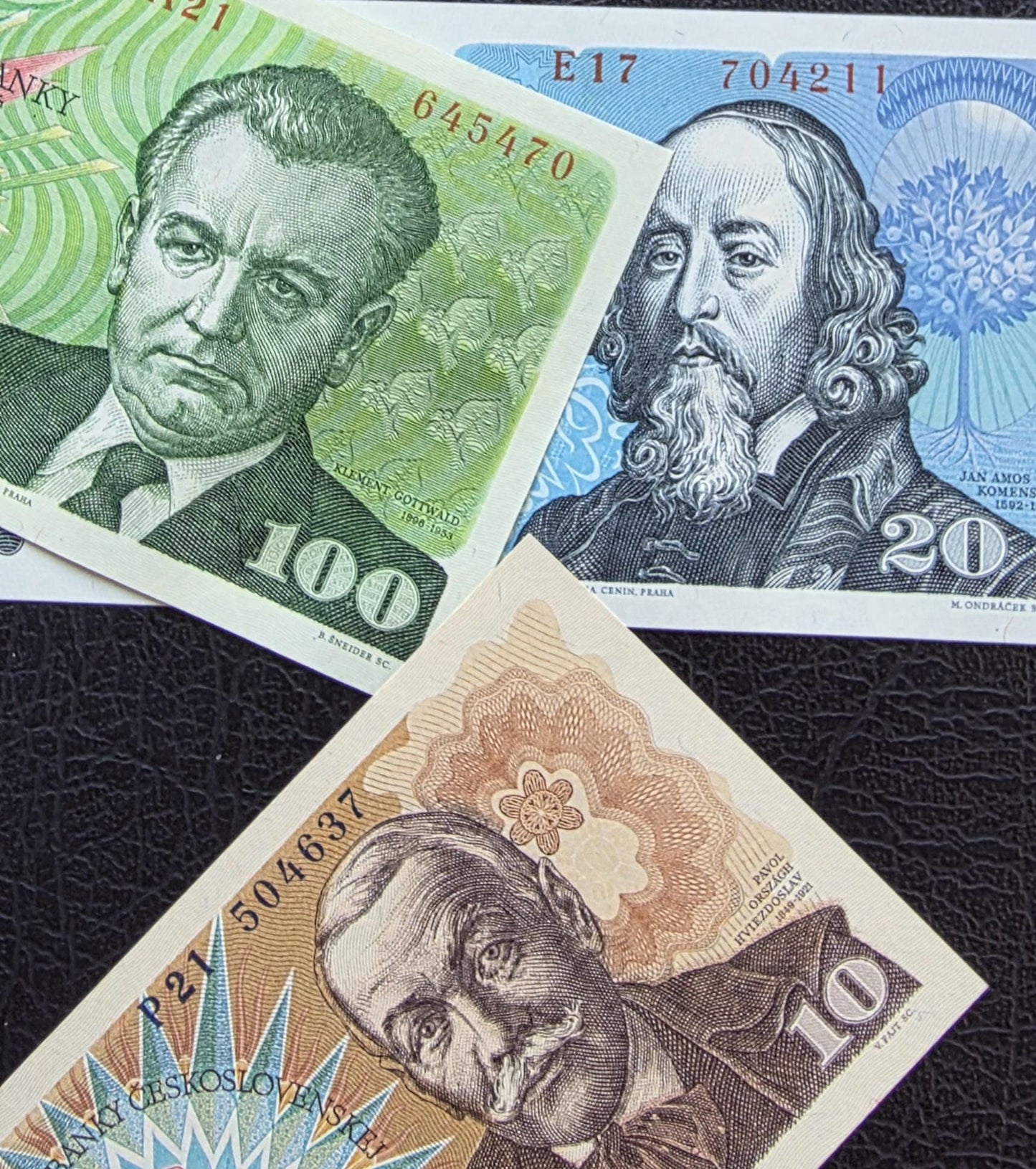 Set of 10, 20 and 100 Korun Czechoslovakia 1986- 1989 Gem Uncirculated UNC (three notes)