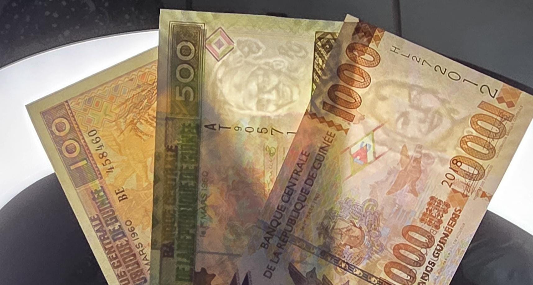 Set of 100, 500 and 1000 Francs 1960s Guinea notes Uncirculated UNC (three notes)