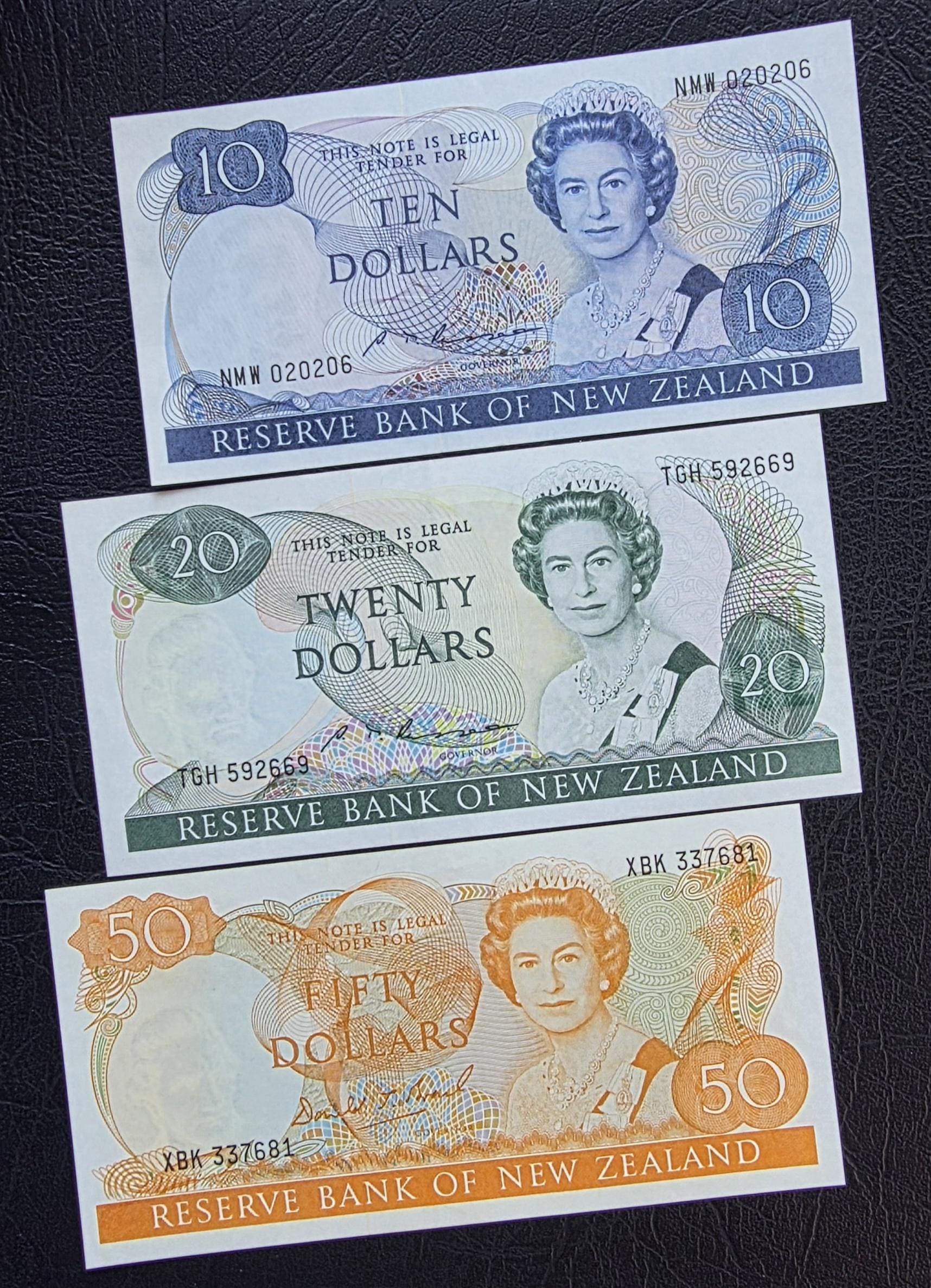 Set of 10, 20 and 50 Dollars 1980s New Zealand About Uncirculated AUNC (Three notes)