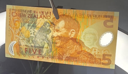 5 Dollars 2003 New Zealand Gem Uncirculated UNC (polymer)