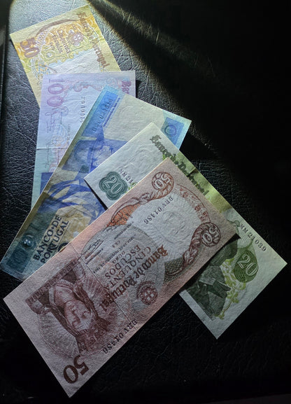 Set of 20, 50 (×2) and 100 (x2) Escudos 1964- 1985 Portugal Uncirculated UNC (Five notes)