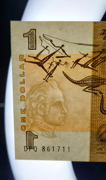 One Dollar 1983 Australia Uncirculated UNC P 42d