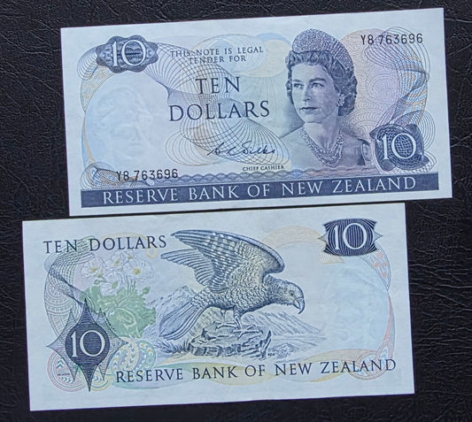 10 Dollar 1968- 1975 New Zealand notes Wilks Sign. About Uncirculated (AUNC)