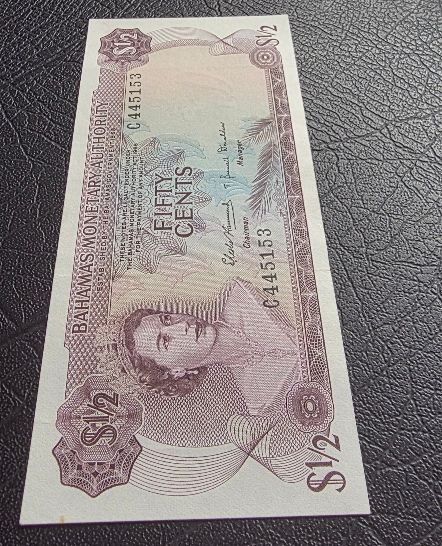 One 1/2 and 1 Dollar 1968- 74 Bahamas British Colony Uncirculated UNC (two notes)