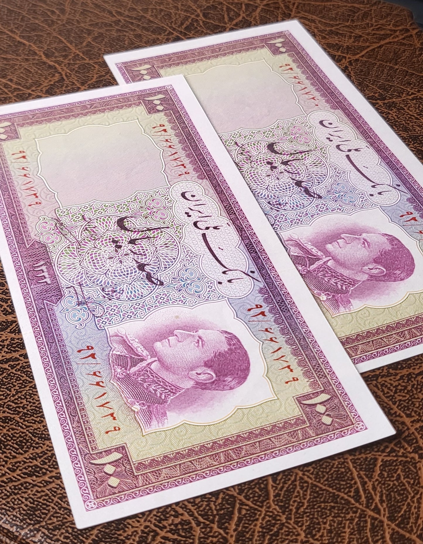 100 Rials 1954 Pahlavi Persian Nimrokh note Uncirculated Gem UNC P 67