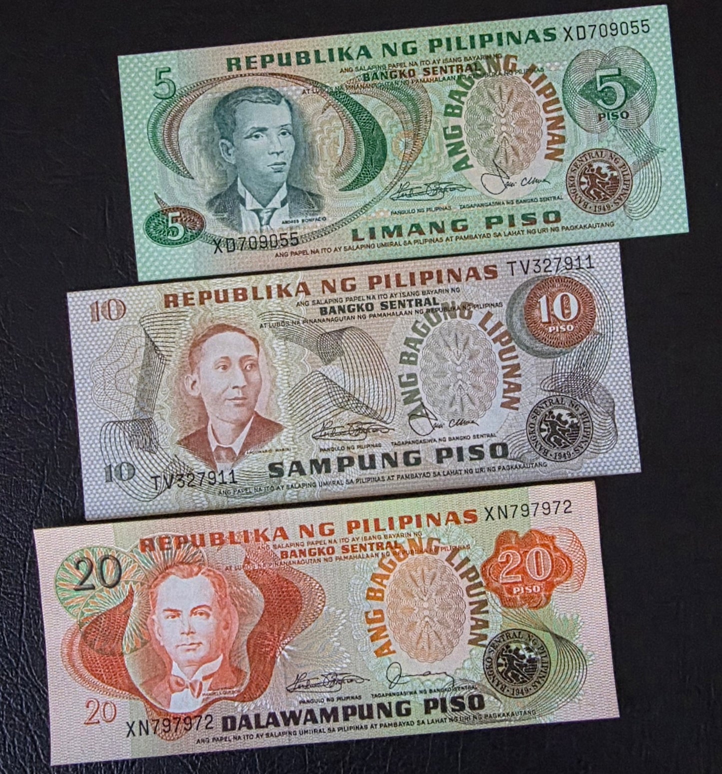 Philippines Peso set of 5, 10 and 20 1978 Gem Uncirculated UNC (3 banknotes)