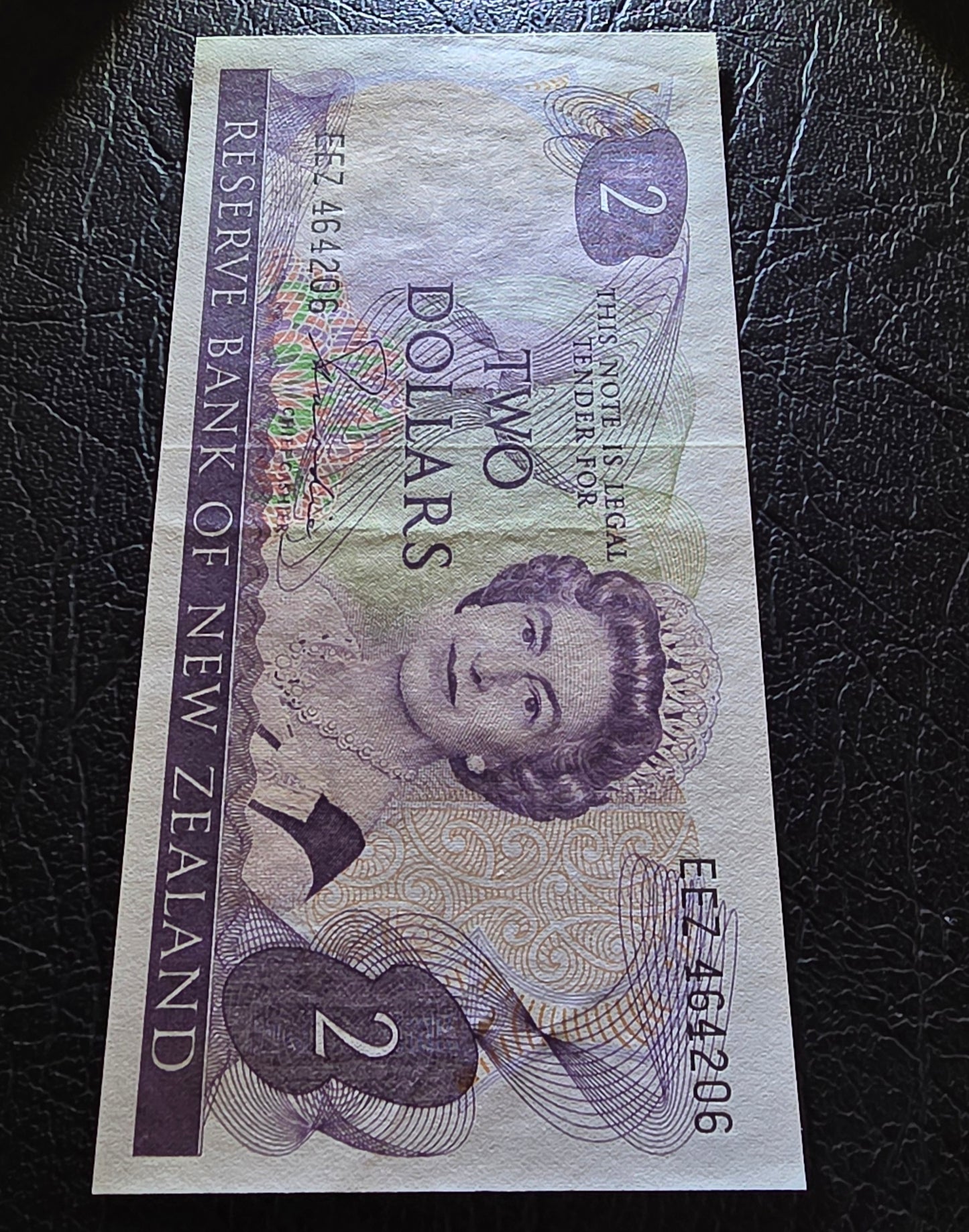 Two Dollars 1981- 1985 New Zealand About Uncirculated UNC
