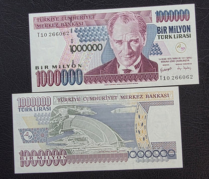 Turkey Türkiye 1000,000 Lira 2002 7th Emission Uncirculated (UNC)