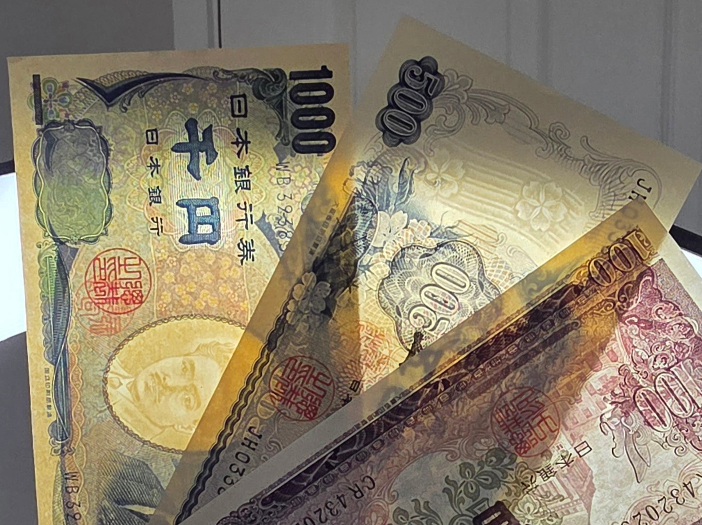 Japan set of 100, 500 and 1000 Yen 1953- 2004 Gem Uncirculated UNC (3 banknotes)