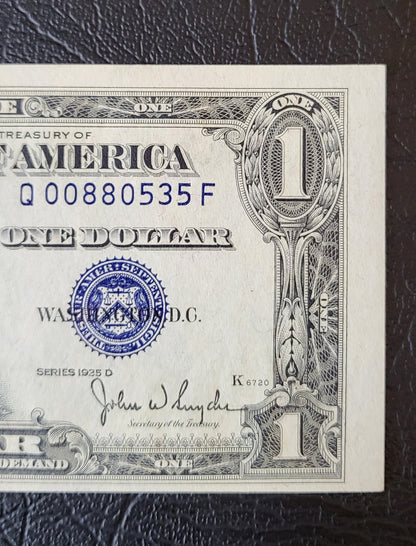One Dollar 1935 Blue Seal United States of America USA Uncirculated UNC (Misalignment error) rare - Minor Handelling signs